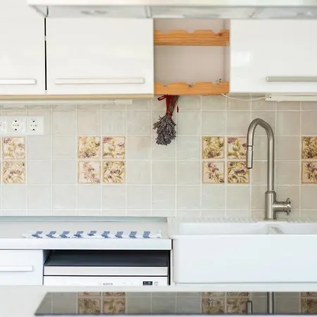 Medences, Teraszos Uj Apartman Parthoz Koezel Siófok