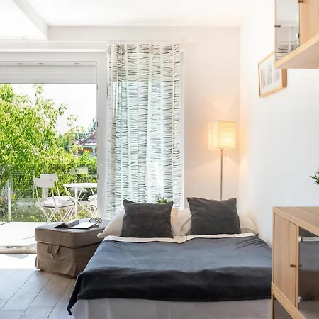 Apartament Medences, Teraszos Uj Apartman Parthoz Koezel *
